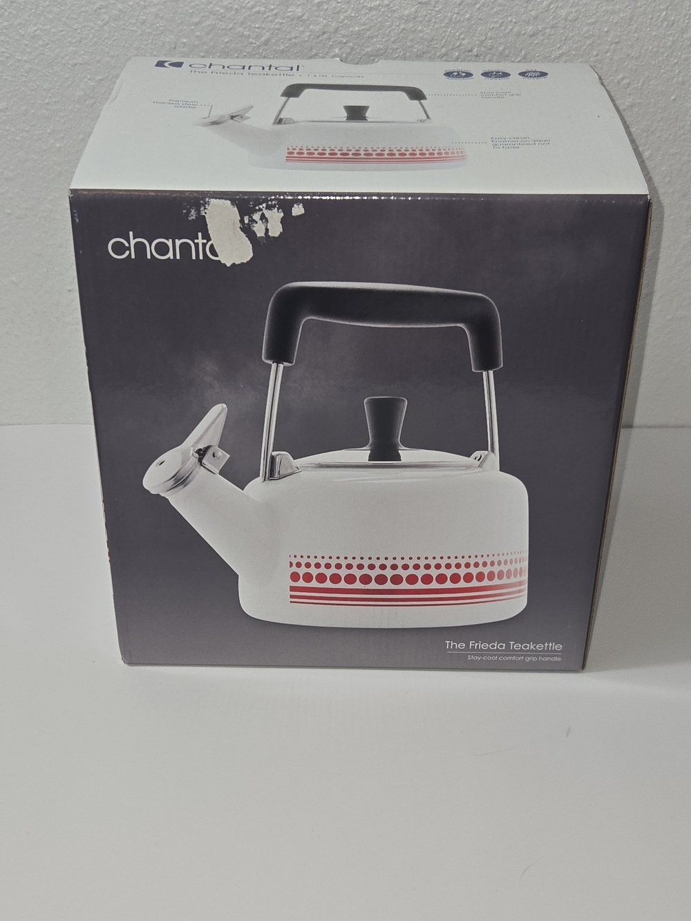 Chantal White Teakettle with Red Accent Pattern